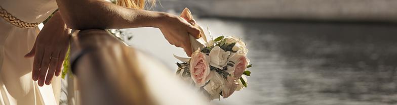 mariage-sur-la-seine-bouquet-de-fleur